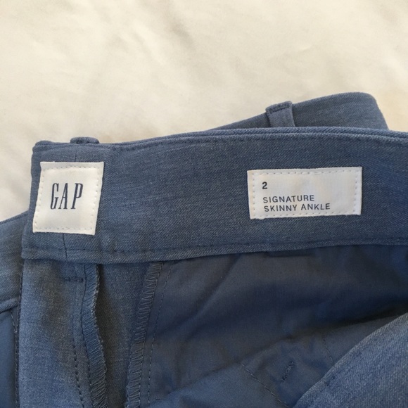Like new Gap Skinny Pants - Picture 4 of 6